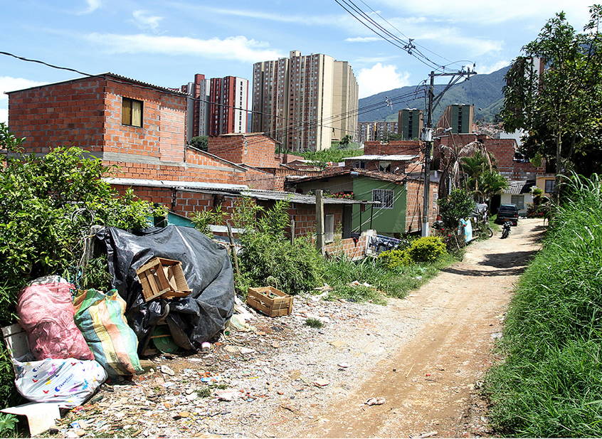 Strasse im Armenviertel "El Limonar"
